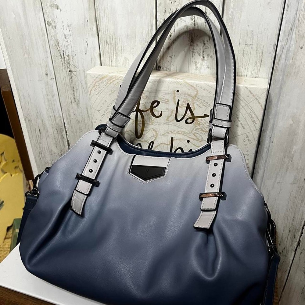 Simply Vera by Vera Wang Y2K style hobo handbag blue white ombré versatile